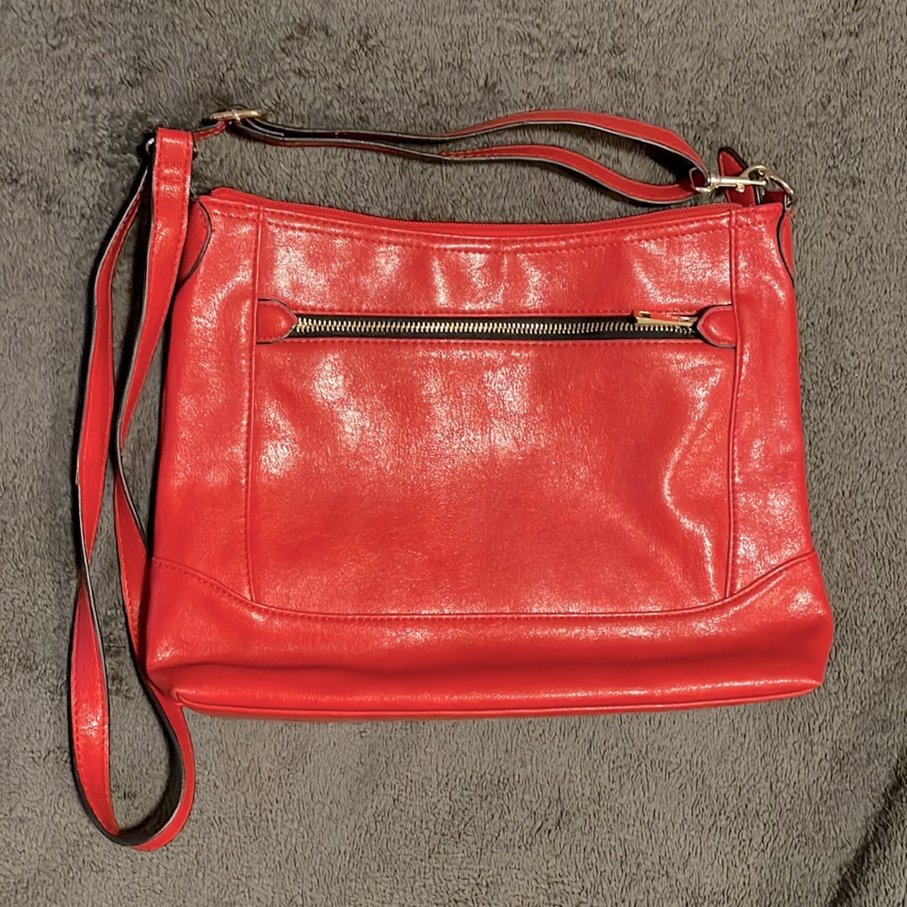 ❤️ Red Faux Leather Crossbody Bag ❤️